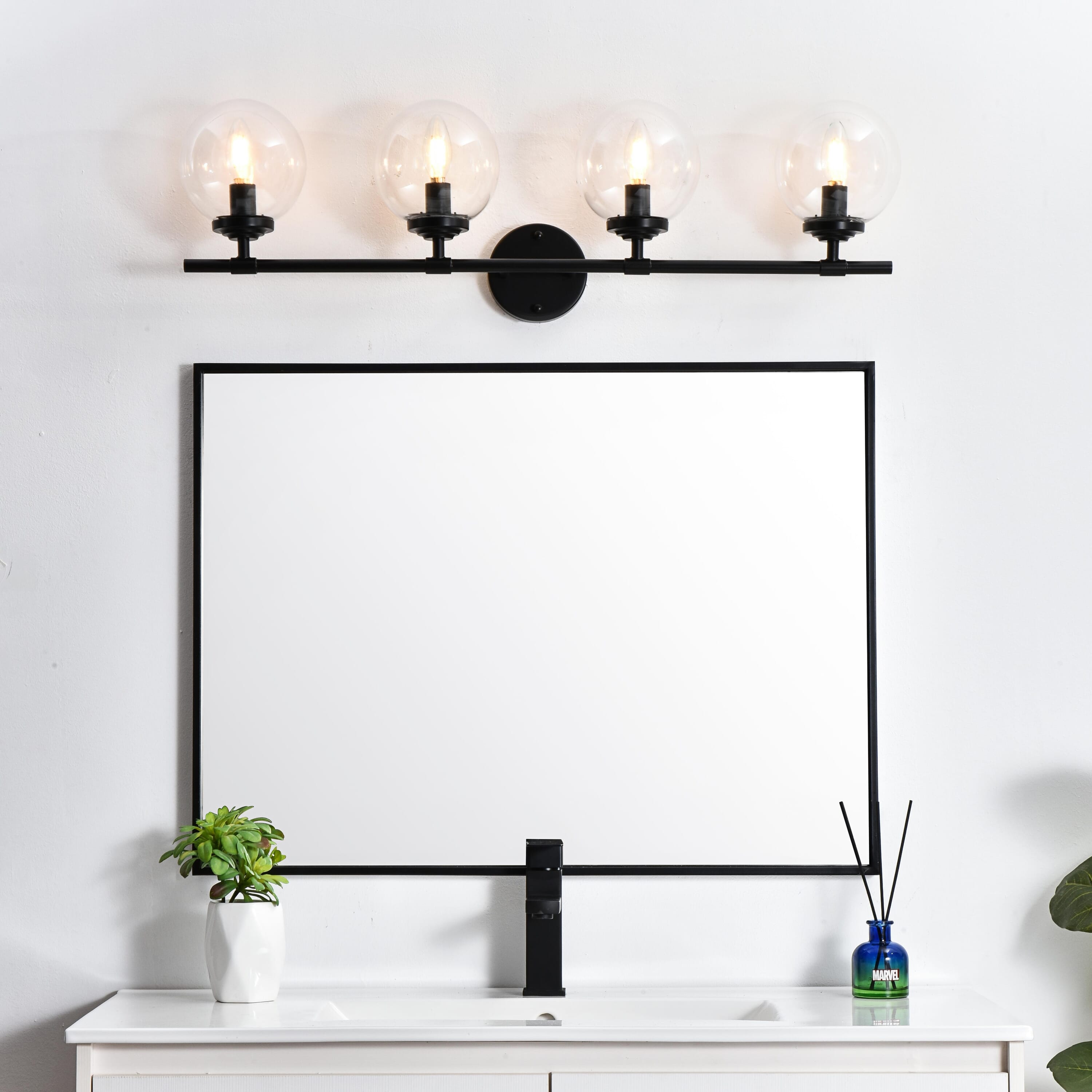 LD7302W33BLK