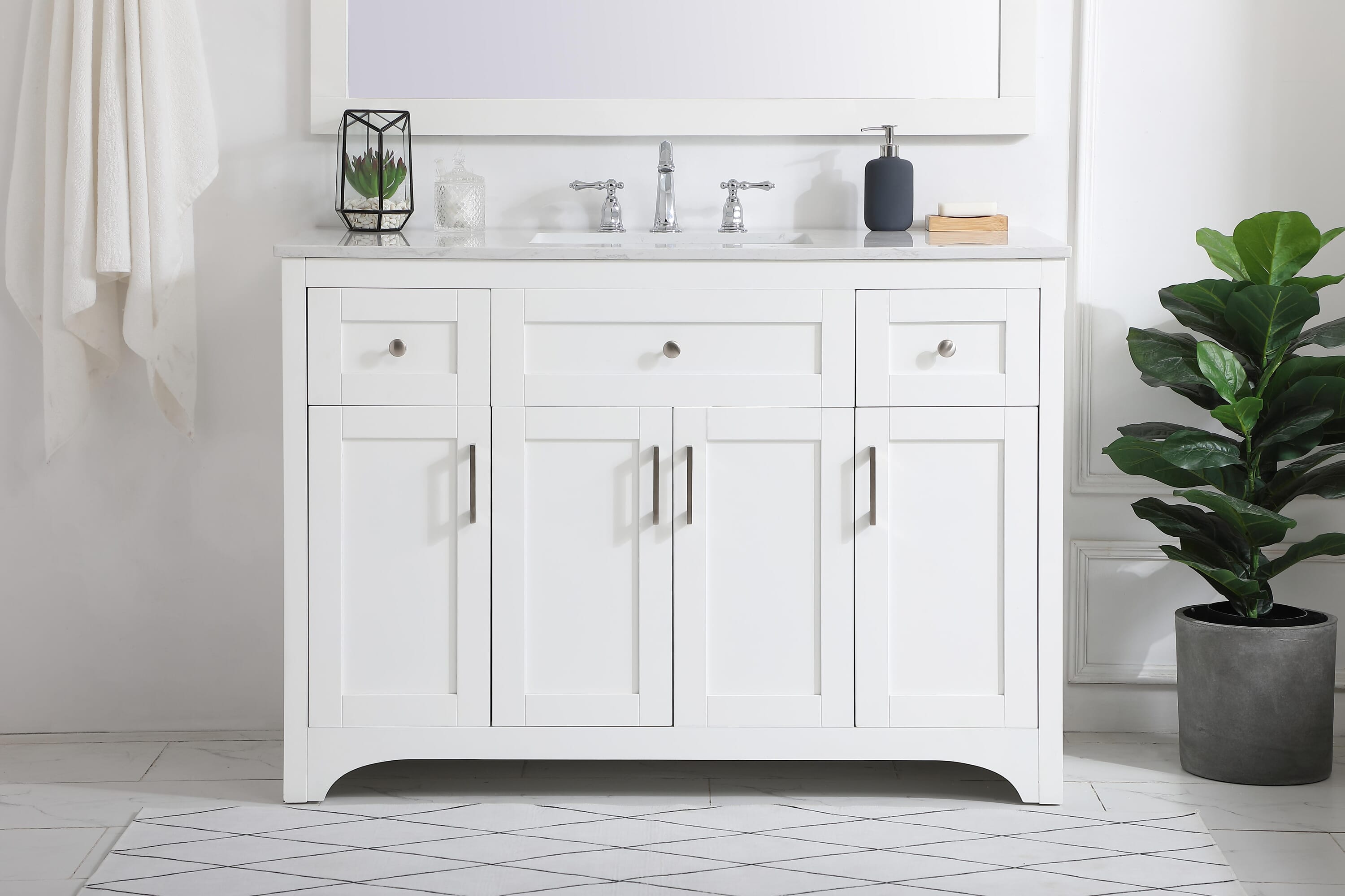 VF17048WH